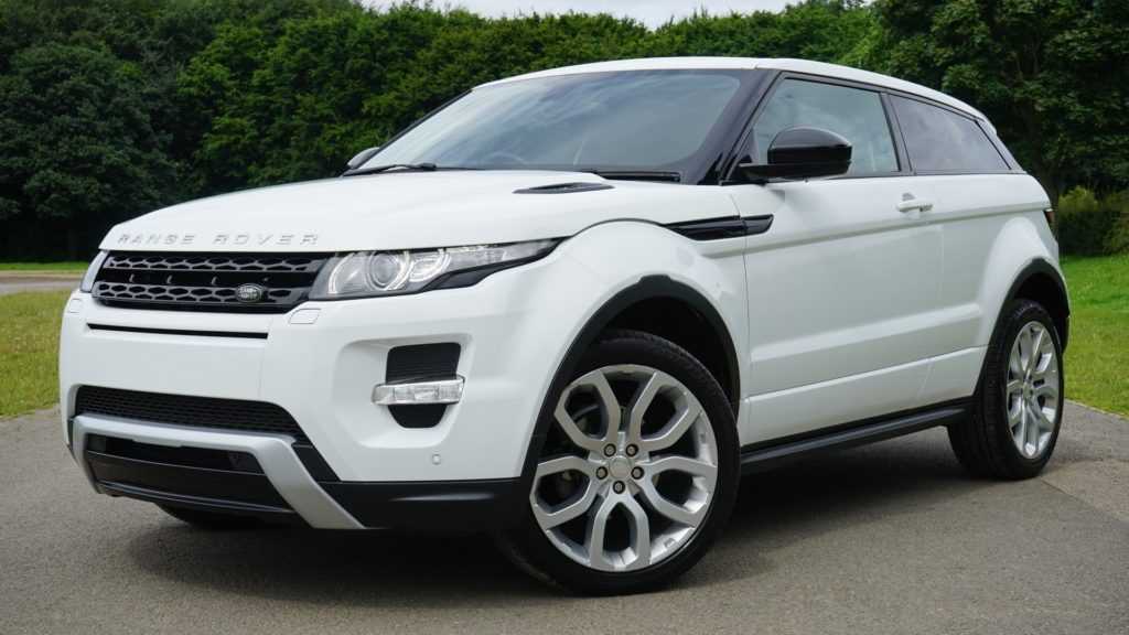 Here are some Surprising Features of the Range Rover Evoque